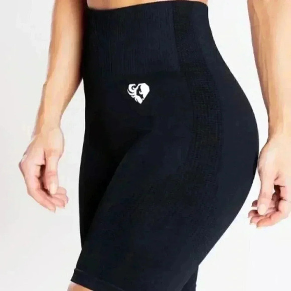 Women's Best Wear POWER SEAMLESS CYCLING SHORTS - Picture 4 of 7